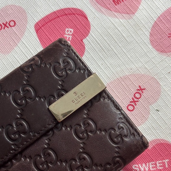 Gucci Dark Brown GG Embossed Wallet - Picture 2 of 8